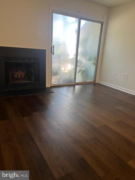 Foto del edificio - 8607 Beekman Pl