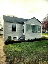 Building Photo - 1310 N Leavitt Rd