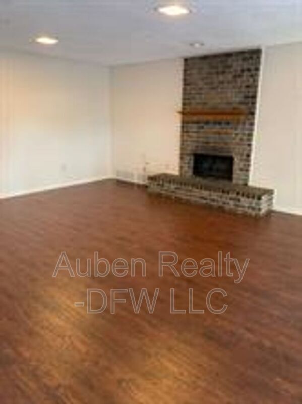 Foto del edificio - 6437 Brookhaven Trail