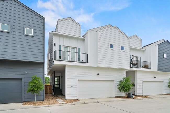 Foto del edificio - 107 Tolima Dove St