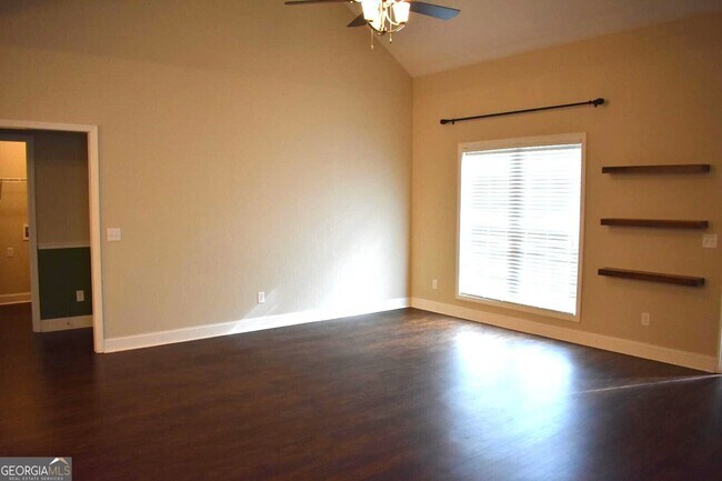Building Photo - 441 Serenity Ave