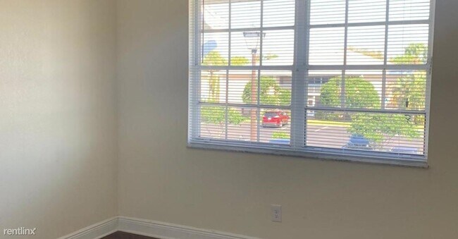 Building Photo - 963 Sonesta Ave NE