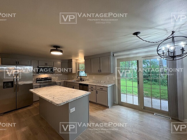 Foto del edificio - 1643 Birchwood Dr
