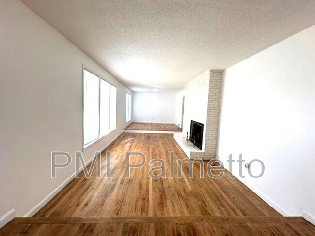 Foto del edificio - 7002 Mountainbrook Dr