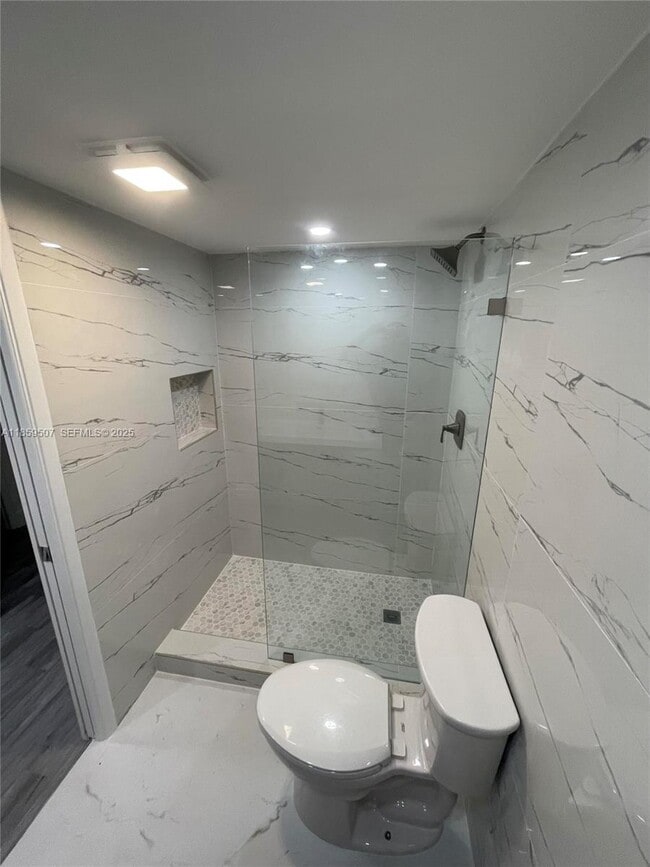 Building Photo - 2671 S Course Dr