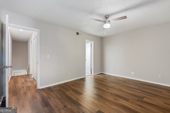 Foto del edificio - 469 Granite Ridge Pl