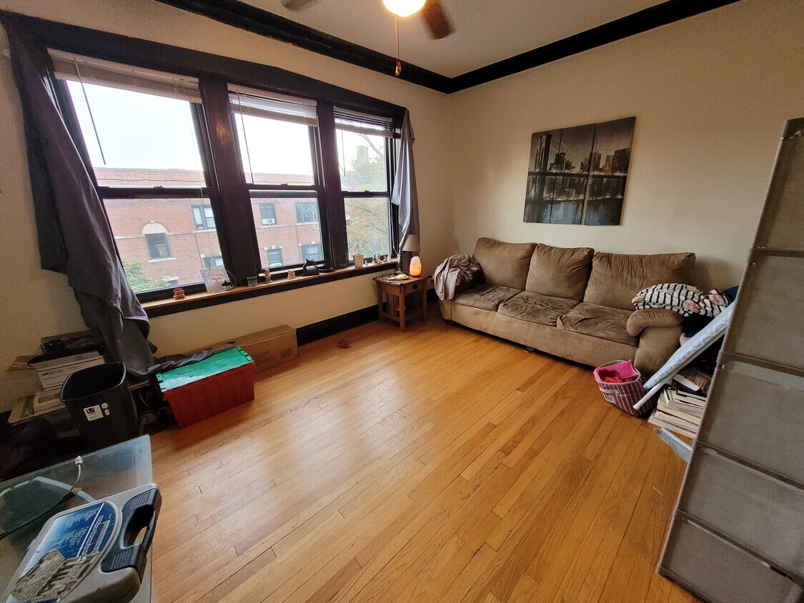 Primary Photo - 2751 N Mildred Ave
