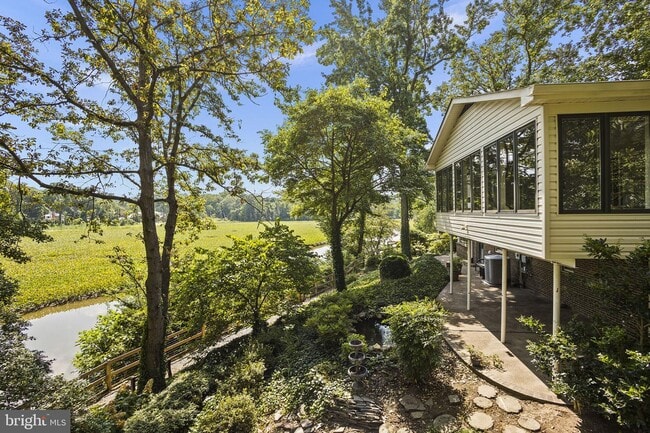 Building Photo - 3100 Waterside Ln