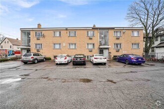 Building Photo - 1415 Wyandotte Ave