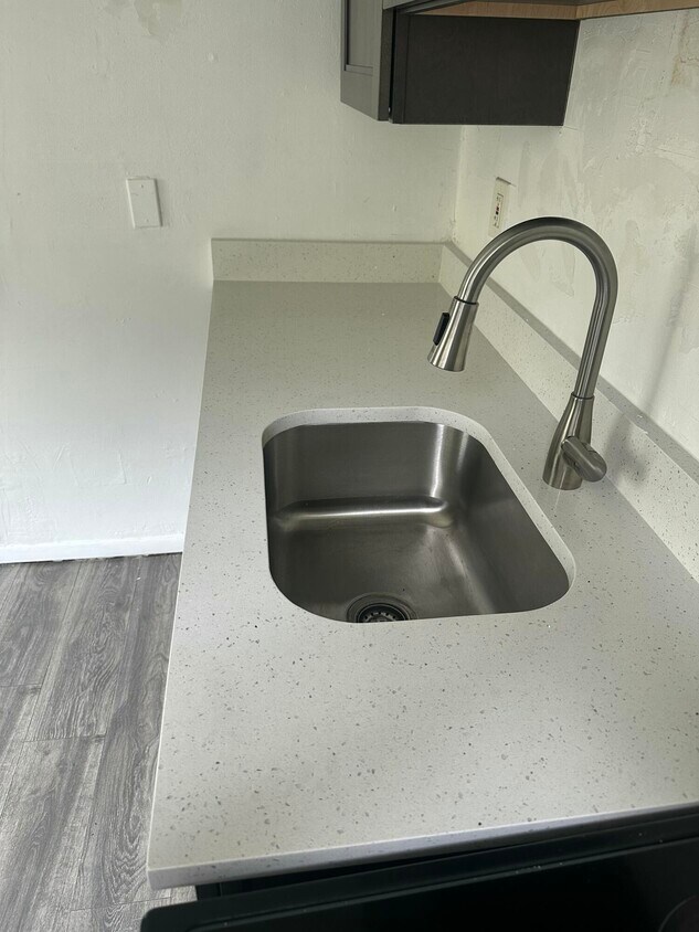 Foto principal - 815 4th St
