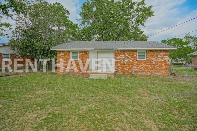 Building Photo - 3941 Trotter Rd