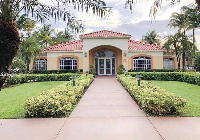 Foto del edificio - 7220 NW 114th Ave