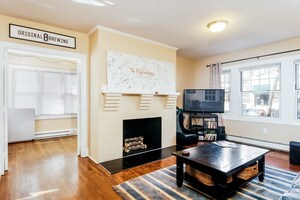 Building Photo - 310 Allston St