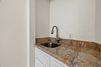 Building Photo - 1803 Cottage Landing Ln