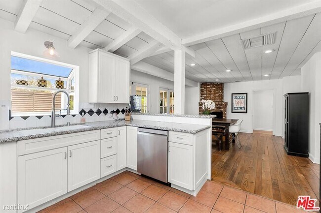 Building Photo - 3 br, 1.5 bath House - 4616 Laurelgrove Ave