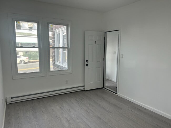 Foto del edificio - 222 W Patterson St