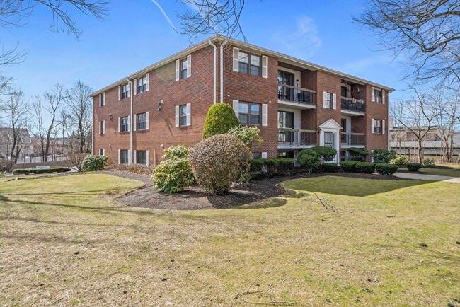 Building Photo - 1 Centre St