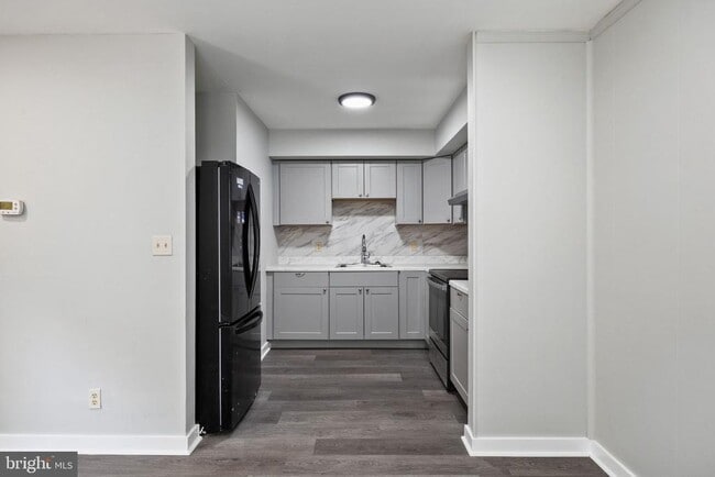 Building Photo - 1221 Kater St