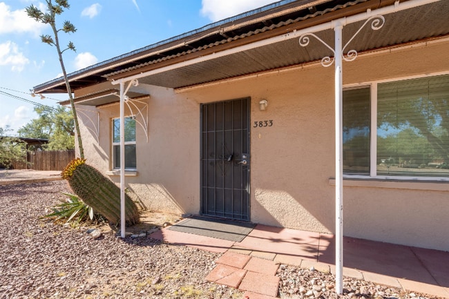 Building Photo - 3833 N Tyndall Ave