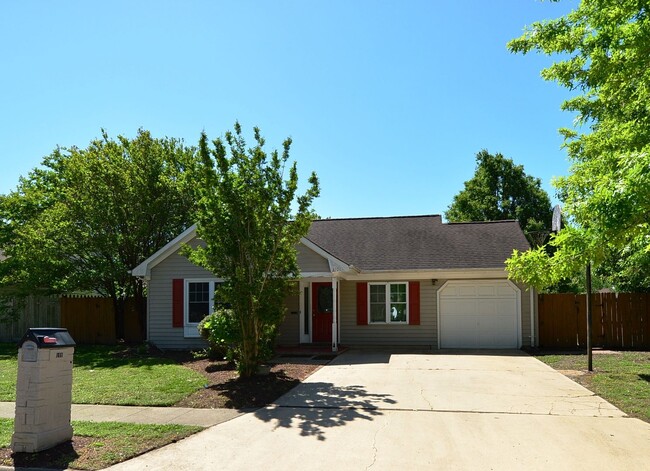 Foto del edificio - Lakefront Ranch in Virginia Beach!