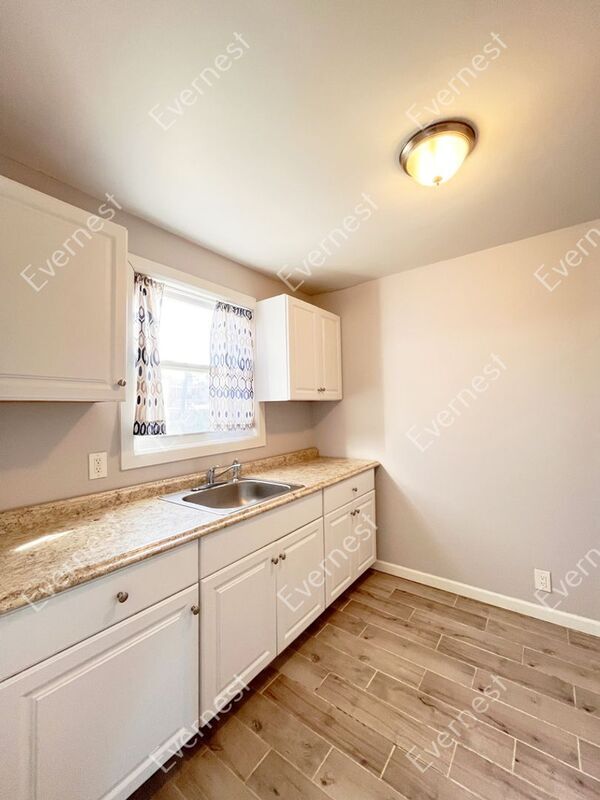 Foto del edificio - 16834 Fairfield St