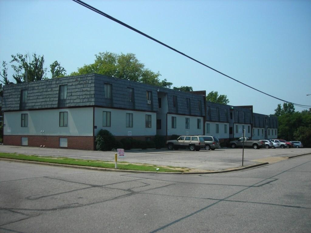 Foto del edificio - Broadway East Apartments