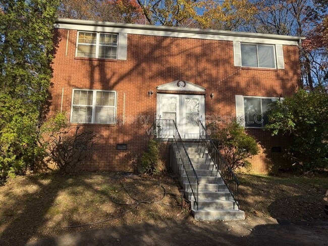 Building Photo - 1204 Glade Hill Dr