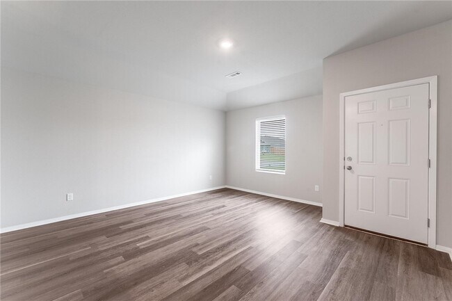 Building Photo - 3604 N Hariet Dr