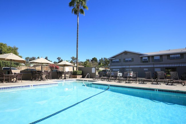 Foto del edificio - 7576 Parkway Dr
