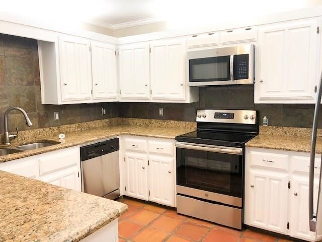 Foto del edificio - 3913 Mediterranean St