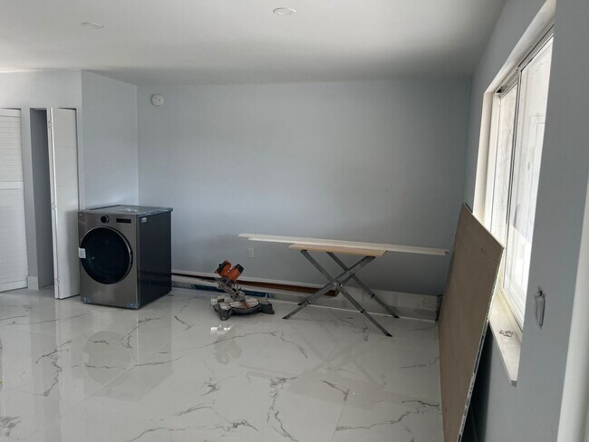 Building Photo - Modern Fully Remodelled Waterfront - POOL ...