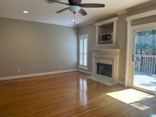 Building Photo - 476 Meadow Croft Dr