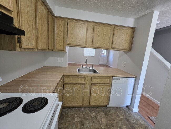 Foto del edificio - 5970 Black Oak Dr