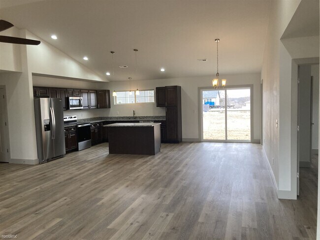 Building Photo - 4 br, 2 bath House - 154 Mesa Drive