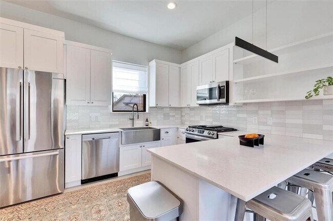 Foto del edificio - 2105 Pennsylvania Ave