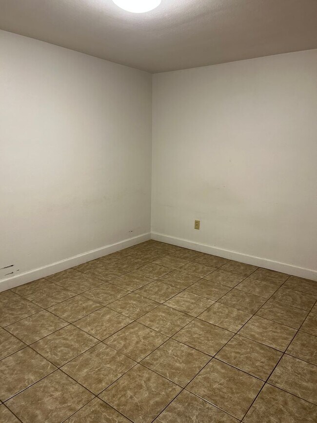 Foto del edificio - 25 Meta Dr