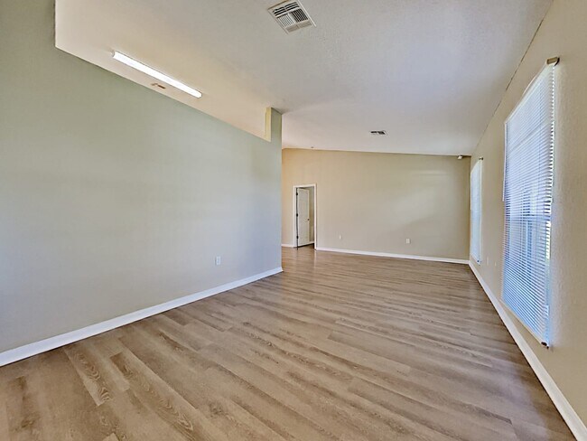 Foto del edificio - 112 Winona Cir