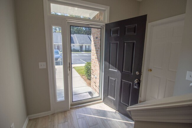 Building Photo - Henderson Townhomes