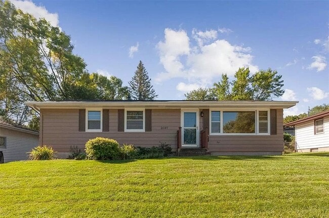 Building Photo - 2067 Larry Dr NE