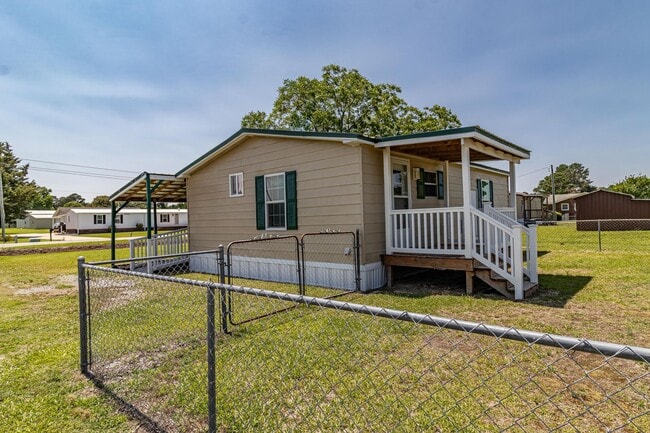 Foto del edificio - 2 BR, 1 BA W/ FENCED-IN YARD, COVERED FRON...