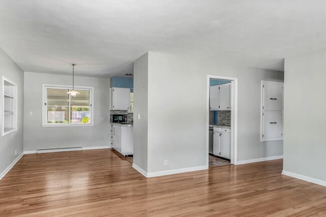 Building Photo - 2717 Sunnydale Ave