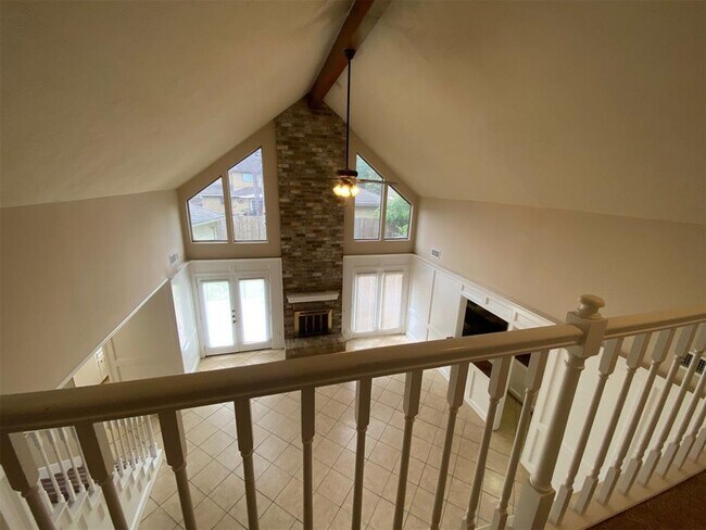 Foto del edificio - 14915 Oak Bluff Ct