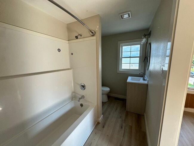 Building Photo - All Inclusive 2 bedroom in Grand Rivers