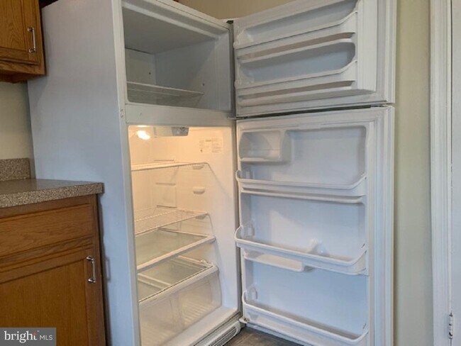 Foto del edificio - 6012 Red Wolf Pl