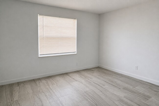 Foto del edificio - 7145 Huntington Ln