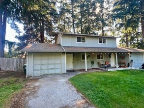 Building Photo - 1605 16th Ct SE