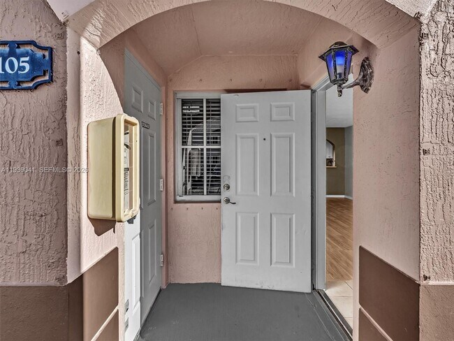 Foto del edificio - 1271 SE 28th Ct