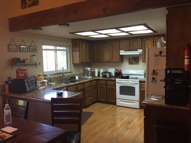 Foto del edificio - Rare short term lease with this 3/2 in Lak...