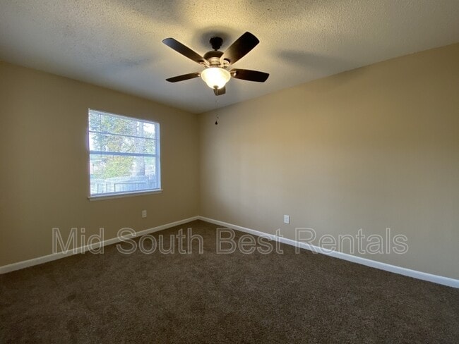 Building Photo - 9102 Tanya Dr