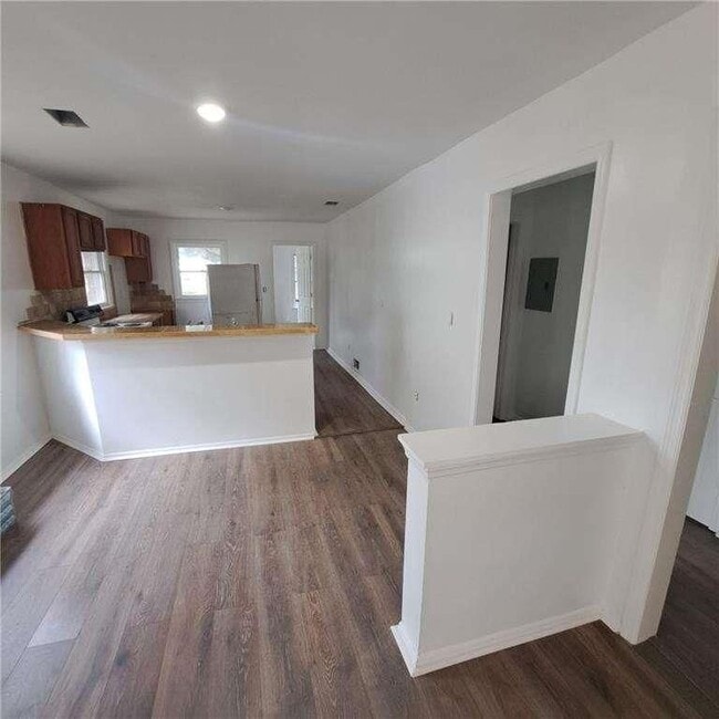 Building Photo - 2174 Whites Mill Rd